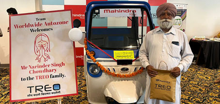 Mahindra  TRS delivers first Treo auto under RAAHI Project in Amritsar